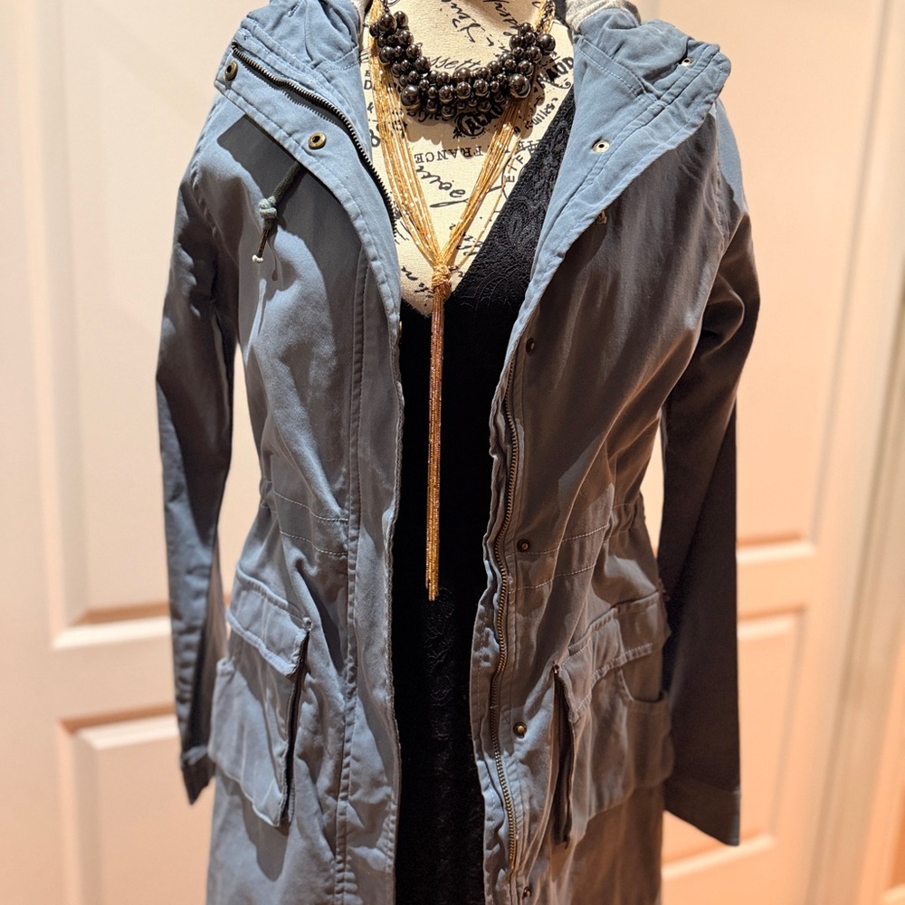 10 Tree Women's Hooded Jacket in Periwinkle Blue